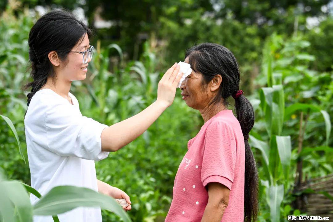 全网追的“扁担女孩”,找了一份暑假工,时薪12元 - 唐山生活资讯 - 唐山28生活网 ts.28life.com